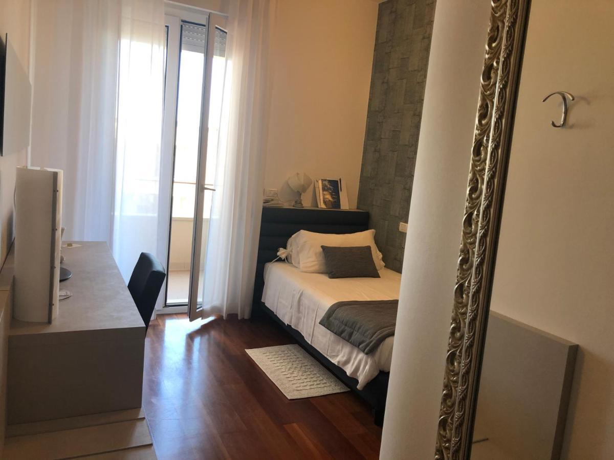Hotel Alexander Gabicce Mare Esterno foto