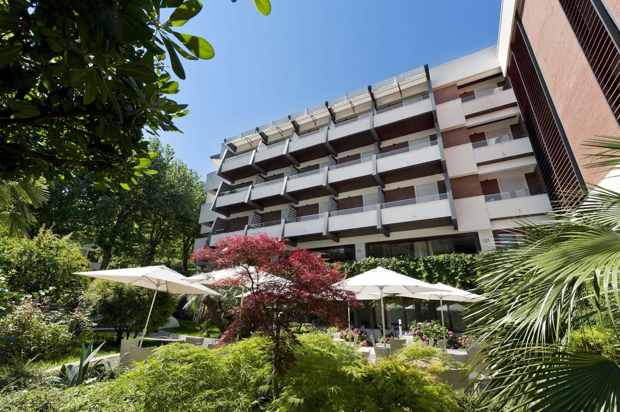 Hotel Alexander Gabicce Mare Esterno foto