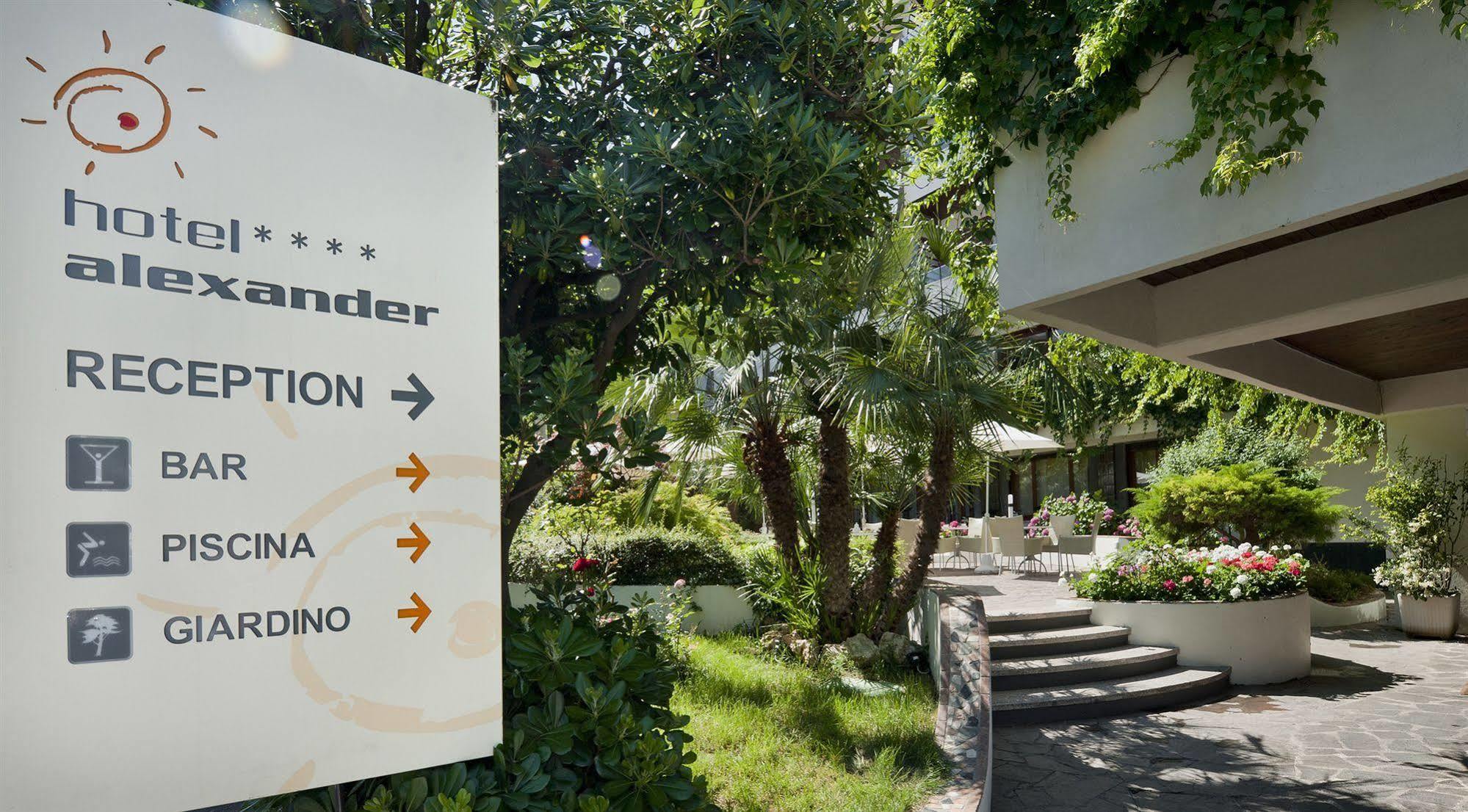 Hotel Alexander Gabicce Mare Esterno foto